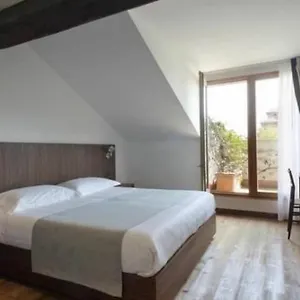 My Bed 2*, Mailand Italien