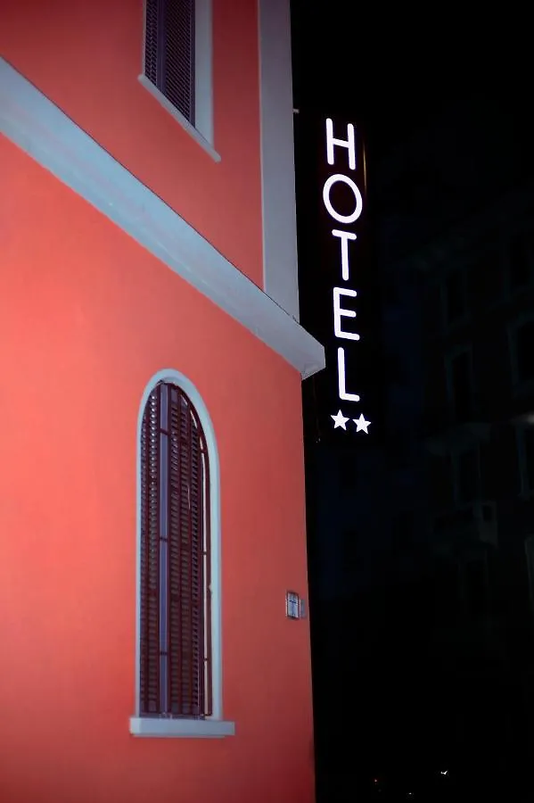 Hotel Fioralba Милан